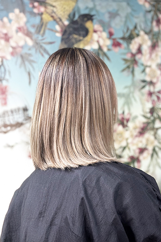 Transformation coiffure avant-après : soin profond et coupe carré